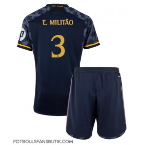 Real Madrid Eder Militao #3 Replika Bortatröja Barn 2023-24 Kortärmad (+ Korta byxor)